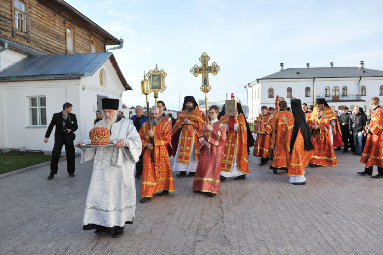 С благой вестью по городам и селам