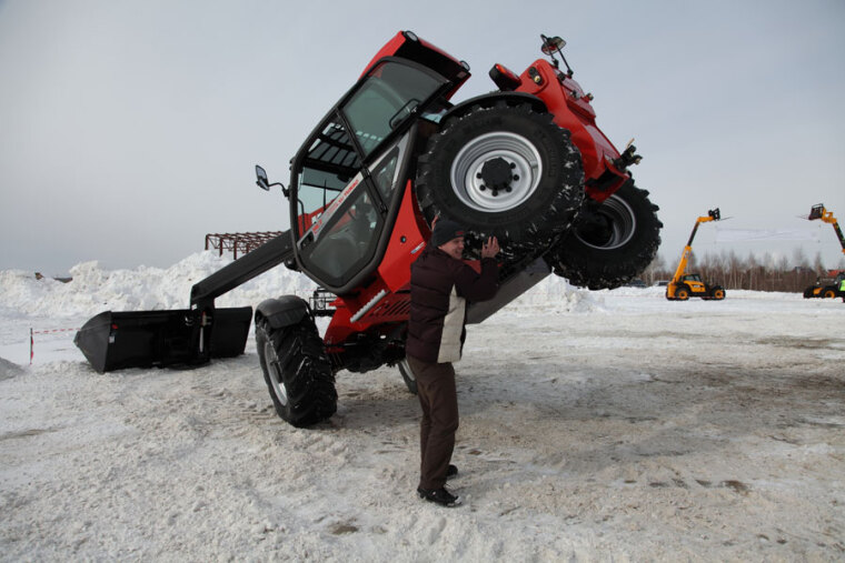 Хочешь осенью высокий урожай – технику весною покупай!