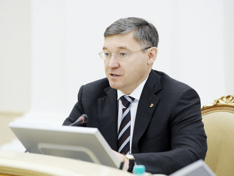 Комсомольцы в ритме эпохи