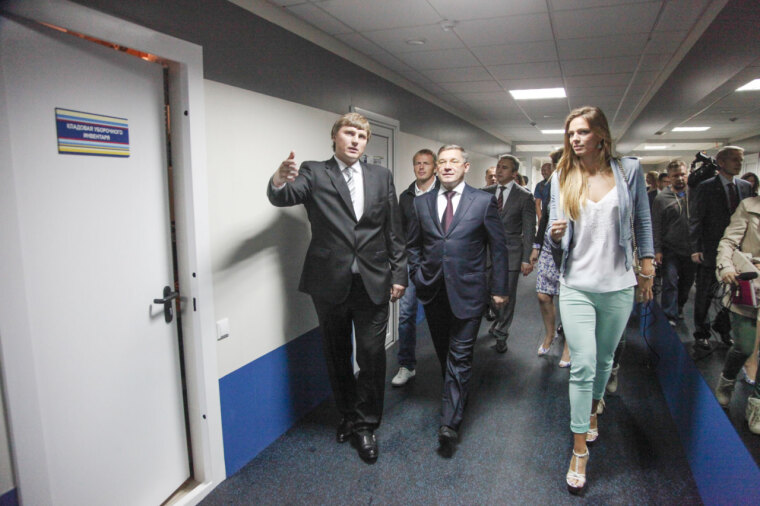 Ледовая арена в подарок