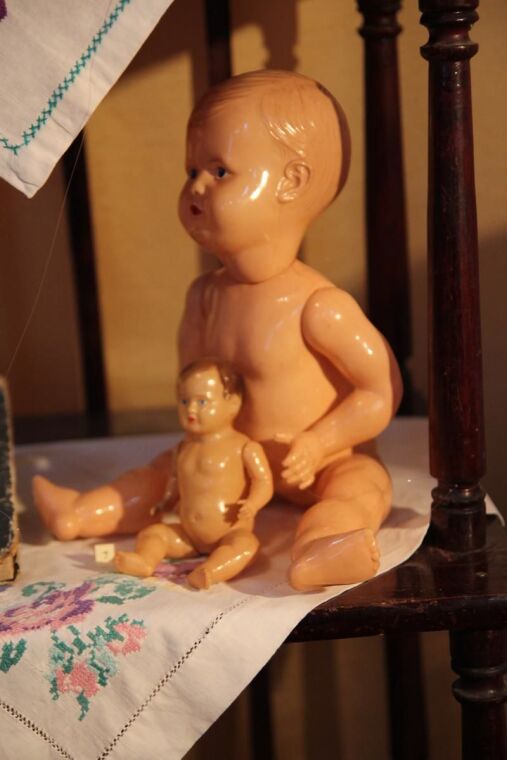 Трехлицая кукла, корова на роликах и олимпийский мишка