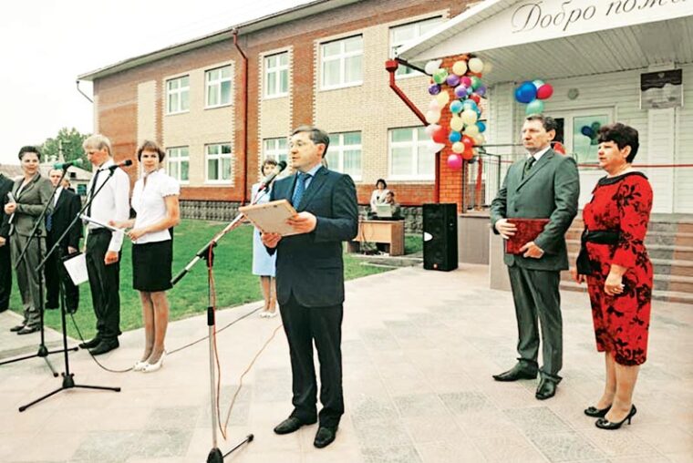 24 ноября 2010 года состоялась церемония вступления в должность губернатора