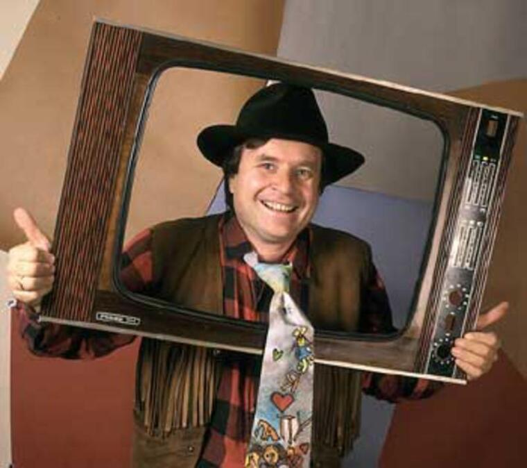 Мир со звонкими песнями добрый, светлый, интересный