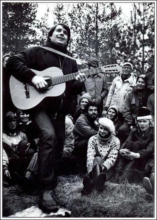 Мир со звонкими песнями добрый, светлый, интересный