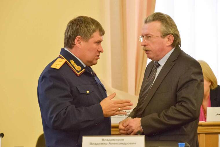 Владимир Якушев: «Принят бюджет развития региона, а не только социальных расходов»