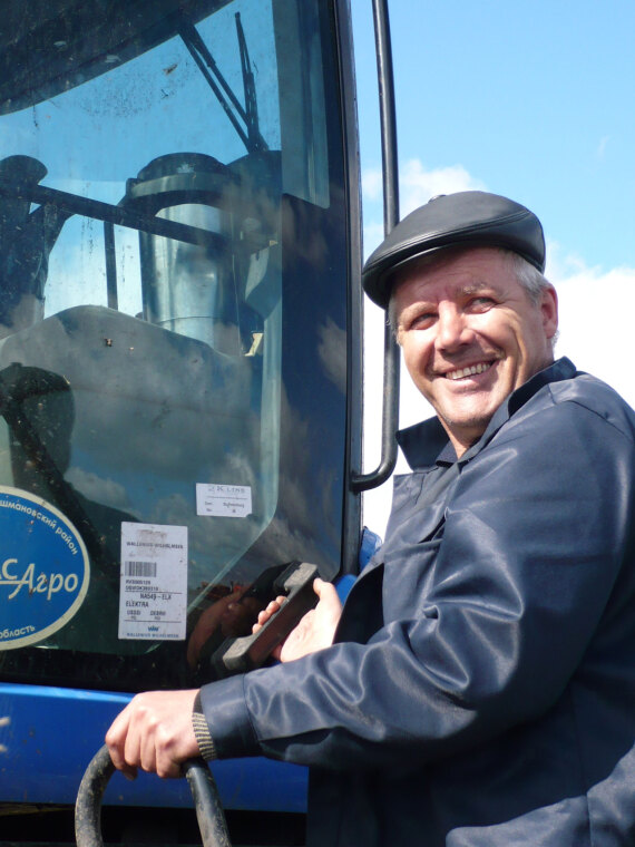 Истосковались руки по земле