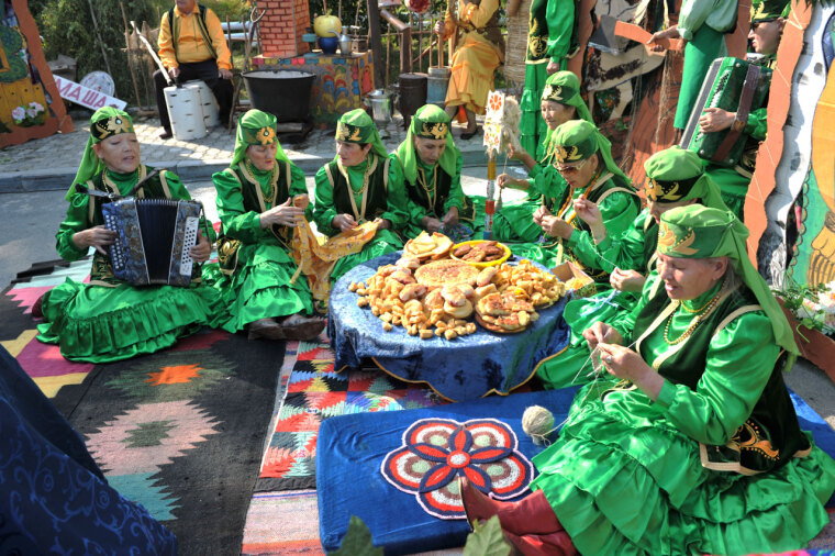 Шуми, ликуй, веселый Сабантуй!