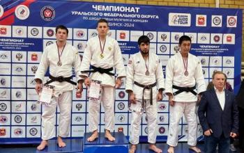 Тюменские дзюдоисты завоевали десять медалей на чемпионате Уральского федерального округа
