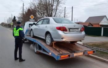 В Тюменской области автоинспекторы задержали двух бесправниц в состоянии алкогольного опьянения