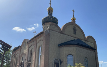Добровольцы из Югры помогают в восстановлении храма в Донецкой области