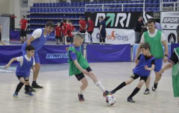 В Тюмени прошел ежегодный турнир по мини-футболу «Отцы и дети»